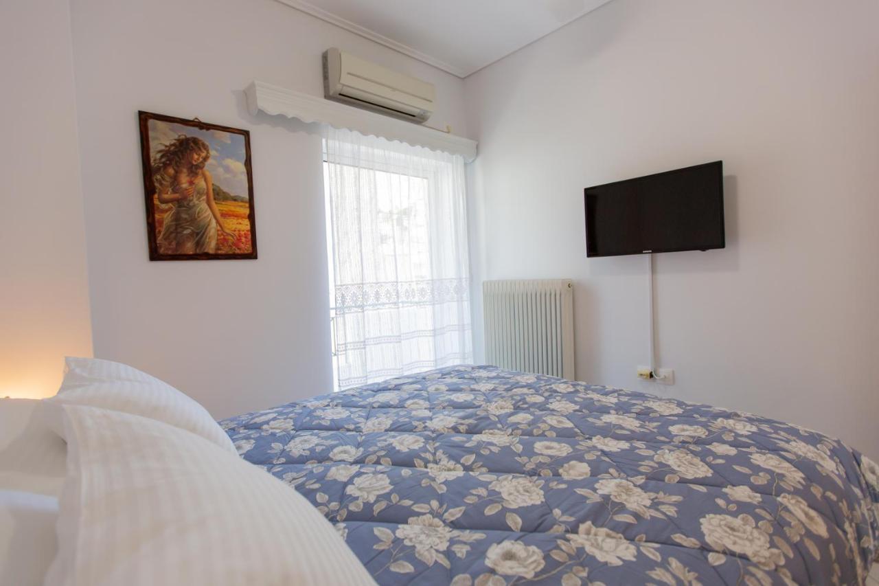 Poly'S Charming Home - City Center & Near The Beach 2Bedroom Apartment نافبكْتوس المظهر الخارجي الصورة